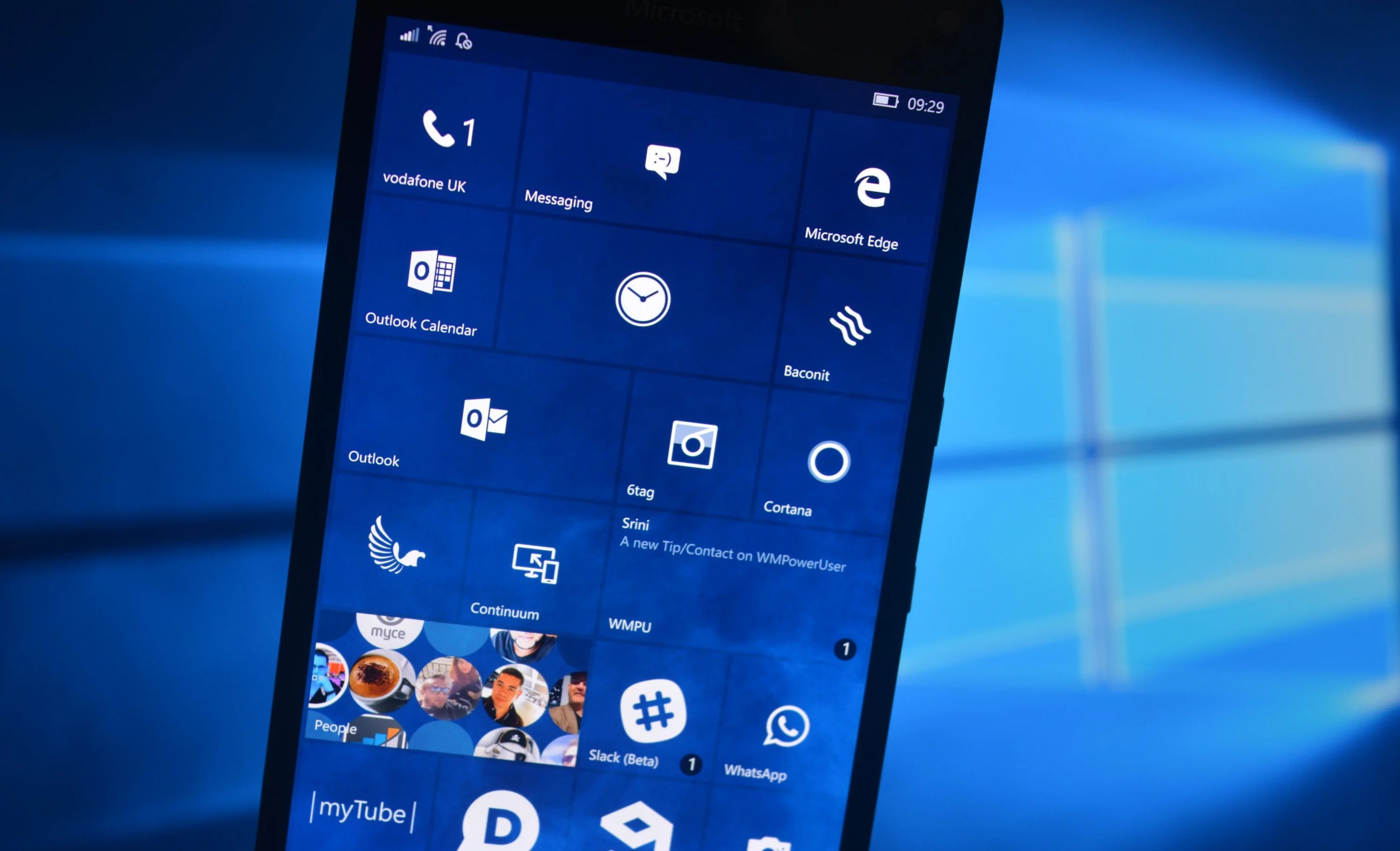 Windows 10 Mobile все: Microsoft закроет свою мобильную ОС до конца 2019 года - фото 2