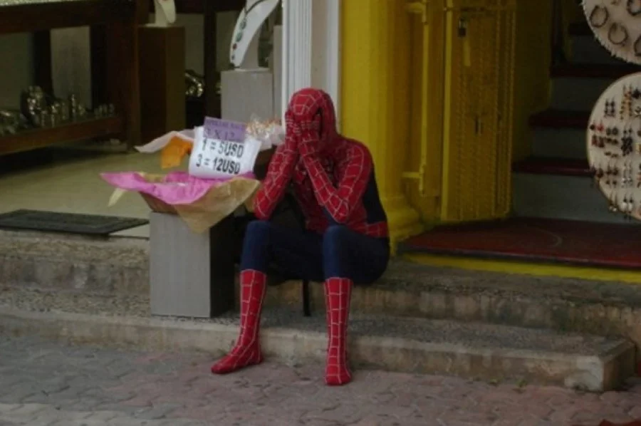 Гифка дня: супергеройские будни все-таки сломили Человека-паука в Spider-Man для PS4 - фото 1