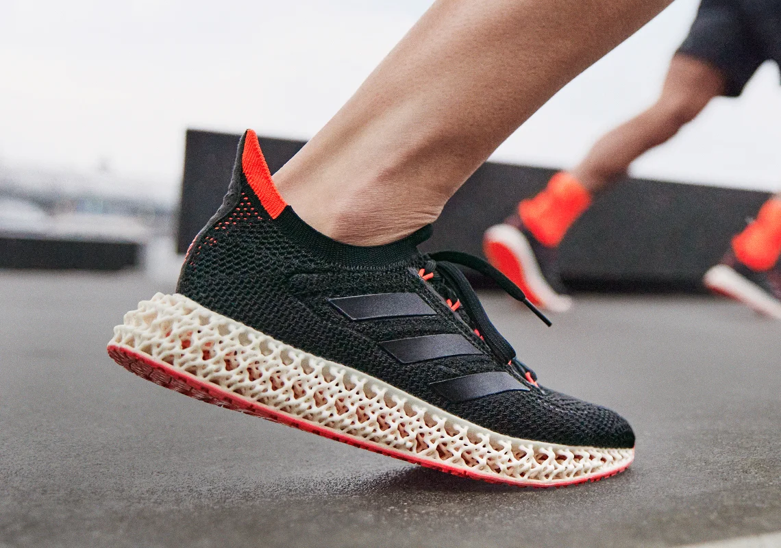 Adidas представил инновационные кроссовки с напечатанной на 3D-принтере подошвой - фото 1