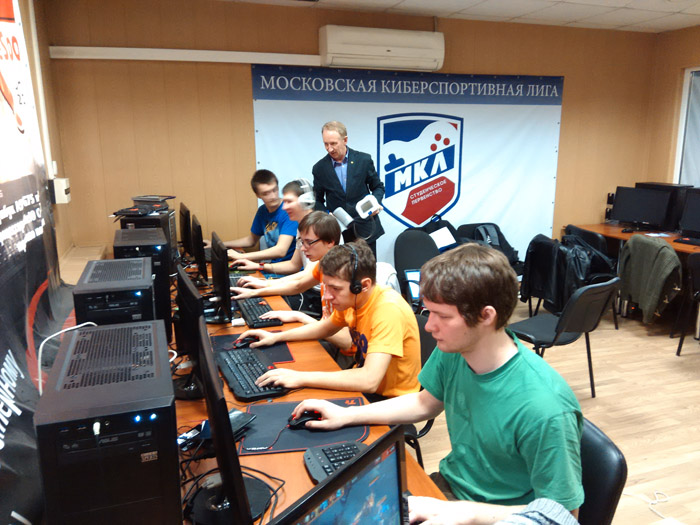 Киберспортивные школы в москве программа для поиска вилок в ставках