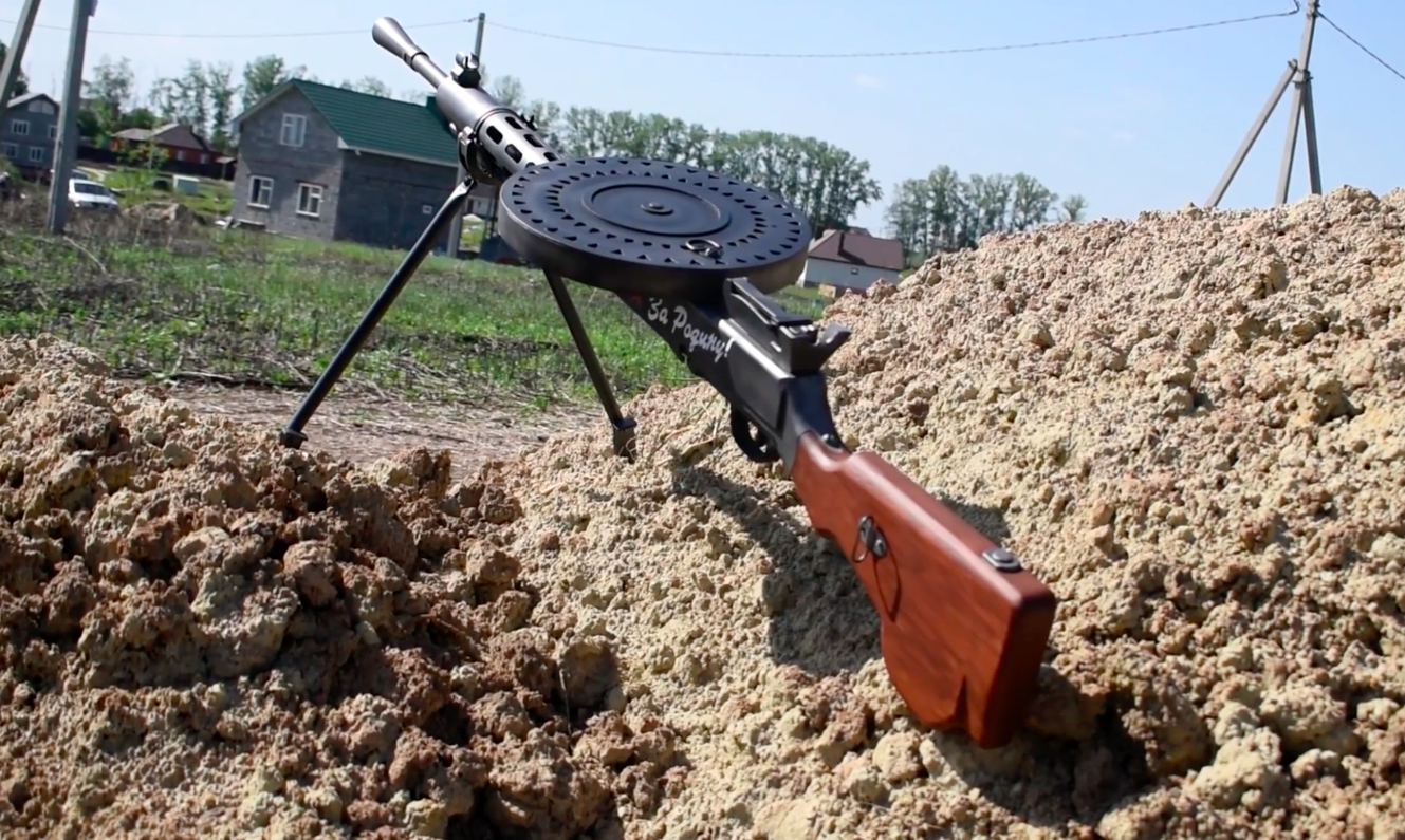 В честь Дня Победы «Канобу» и Warface устраивают конкурс! Реалистичная модель пулемета ДП-27 времен Великой Отечественной войны из игры достанется автору лучшего коуба, посвященного Дню Победы!