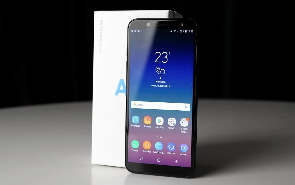 Смартфон Samsung Galaxy A6 (2018) получил Android 9.0 Pie с фирменной оболочкой One UI - фото 1