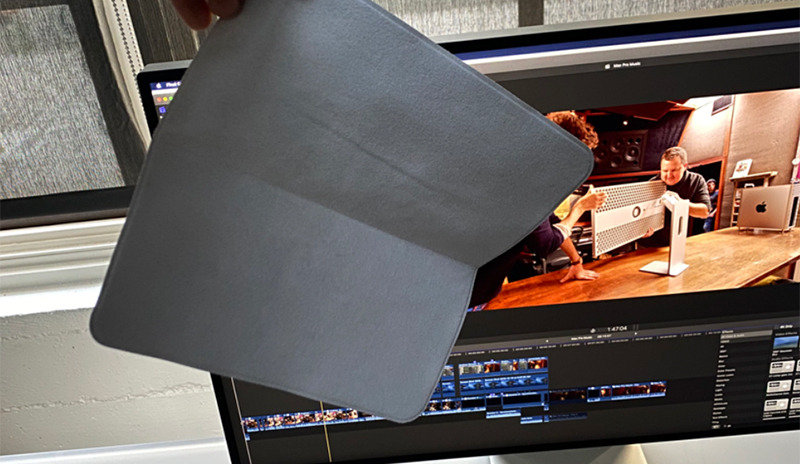 Монитор Apple Pro Display XDR за полмиллиона рублей можно чистить только специальной салфеткой - изображение 1 Монитор Apple Pro Display XDR за полмиллиона рублей можно чистить только специальной салфеткой - фото 1