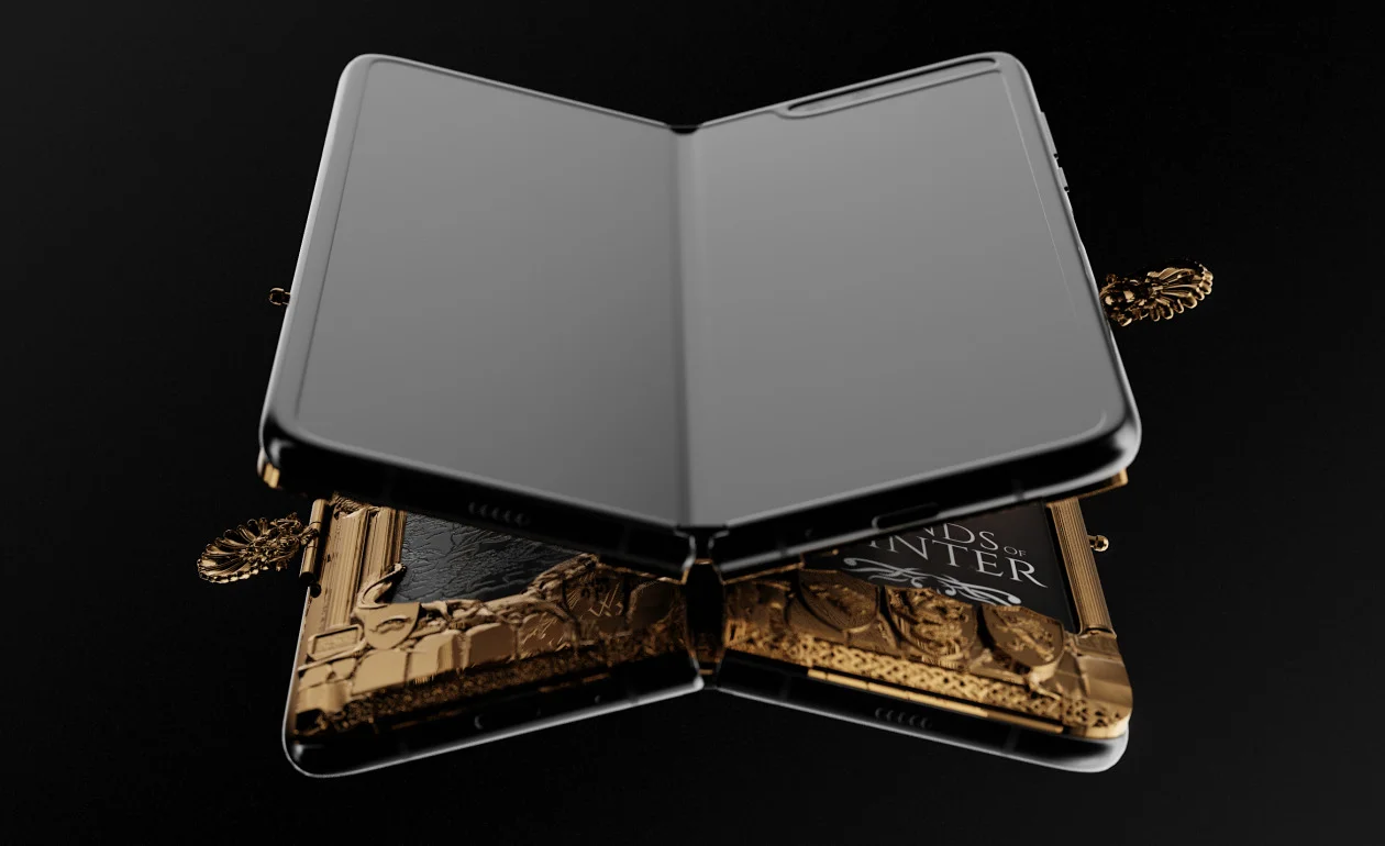 Samsung Galaxy Fold превратят в книгу цикла «Песнь льда и пламени» и  подарят Джорджу Мартину - фото 2