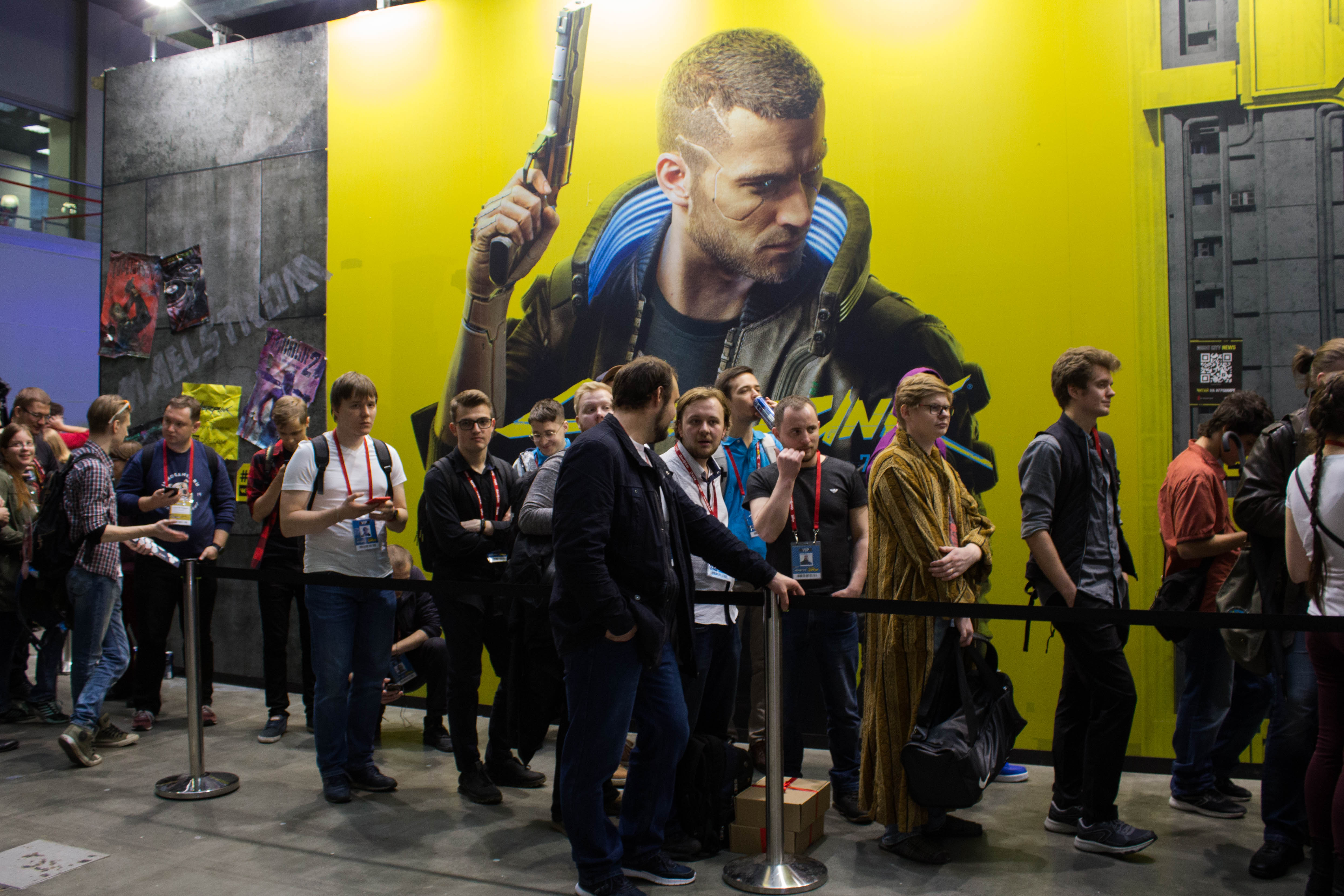 Создатель «Черного плаща», косплей и толпы геймеров. Comic Con Russia и «Игромир» 2019. День 1 - фото 57