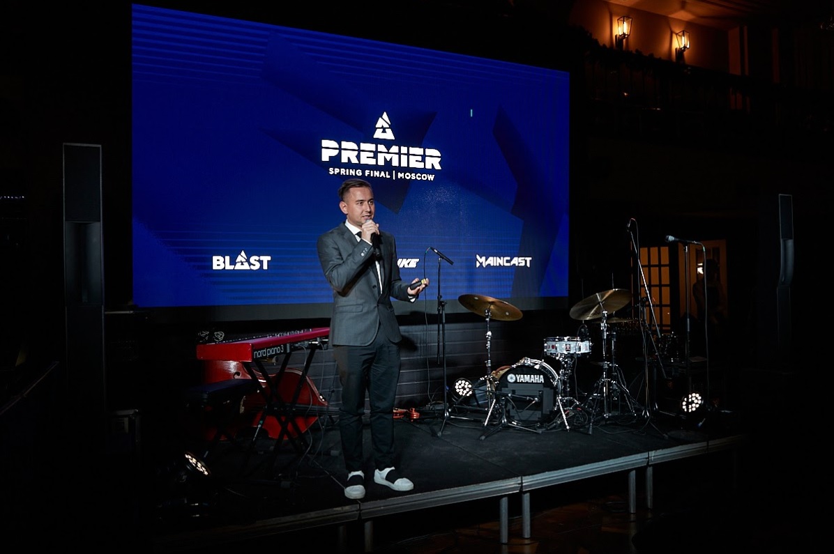 Ярослав Комков: «Вы не уверены, что ваш ребенок станет хоккеистом? Отдайте его лучше в киберспорт» - фото 1