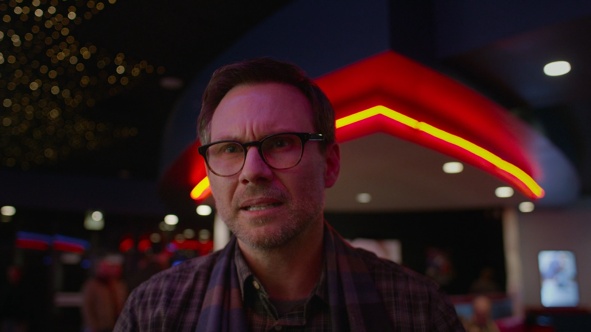 Все пасхалки из 8 эпизода 3 сезона «Мистера Робота» - фото 1