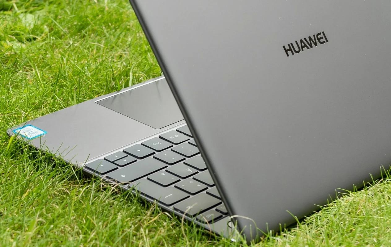 СМИ: Huawei остановила создание ноутбуков и попросила партнеров приостановить поставки комплектующих - фото 1