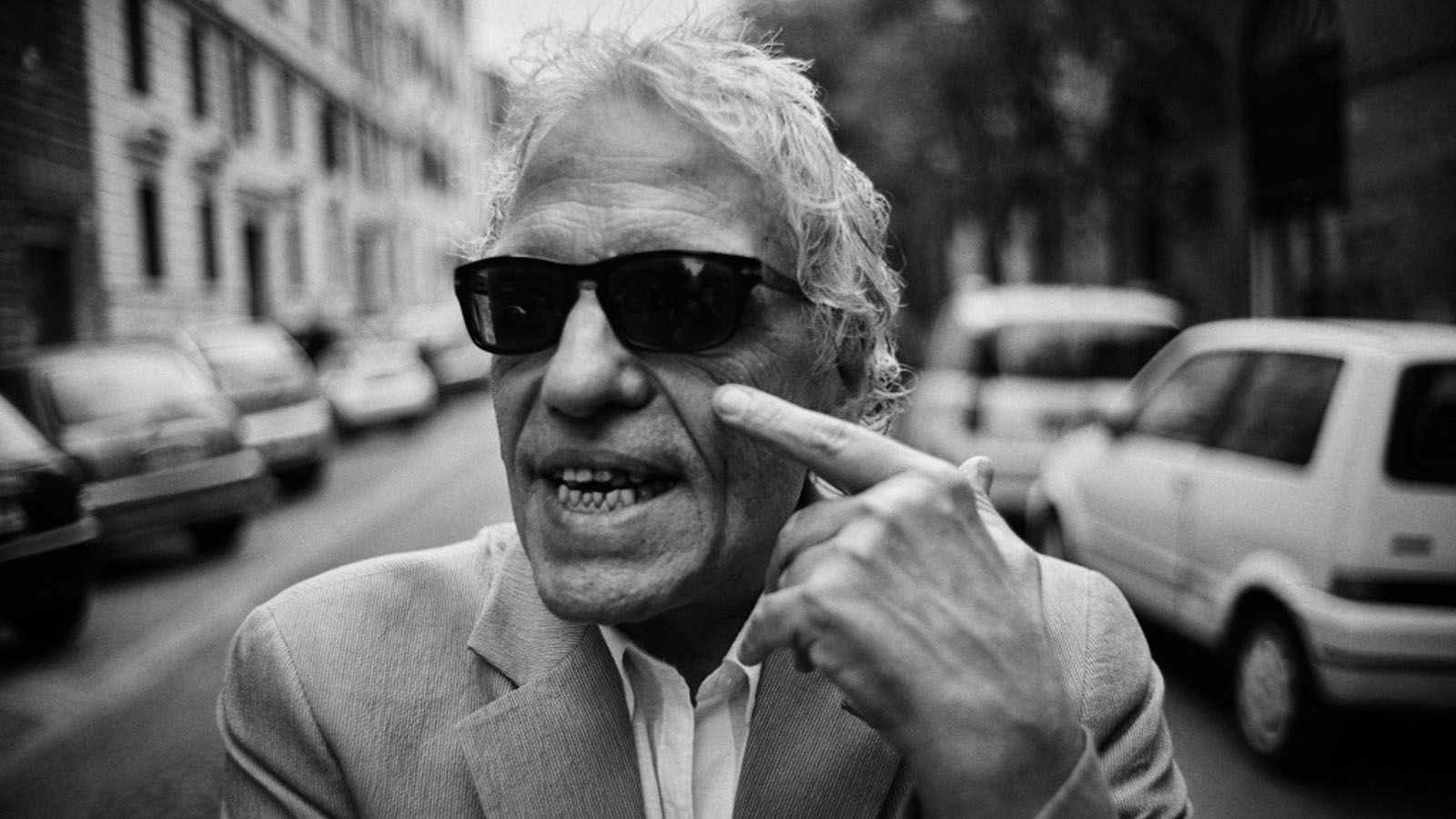 12 ноября на видеосервисе Wink выйдет новая работа Абеля Феррара под названием «Сибирь». В честь этого мы решили пообщаться с культовым режиссером.