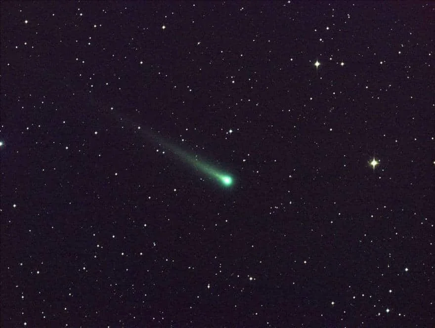 Комета ISON проходила на относительно небольшом расстояний в 97 млн миль от Земли 8 ноября 2013 года.