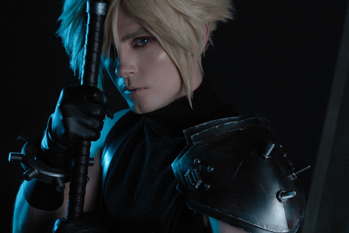 Россиянин косплеит Клауда Страйфа из Final Fantasy VII - фото 3