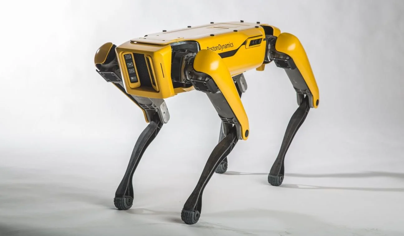 Робота не желаете? Boston Dynamics запустит в продажу популярных в интернете четвероногих SpotMini - фото 1