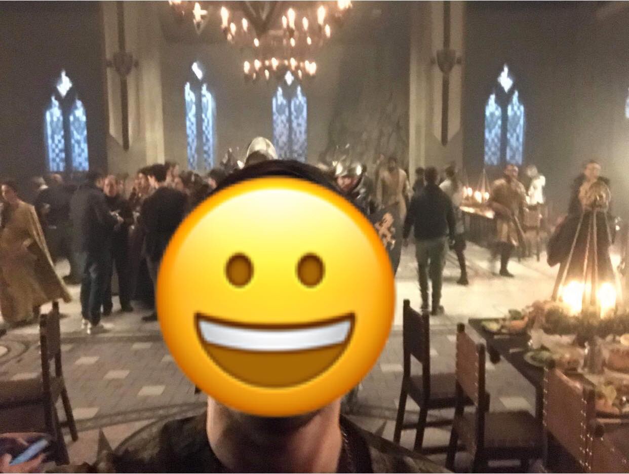 Посмотрите на шикарные декорации на новых фото со съемок «Ведьмака» от Netflix - изображение 3 Посмотрите на шикарные декорации на новых фото со съемок «Ведьмака» от Netflix - фото 3