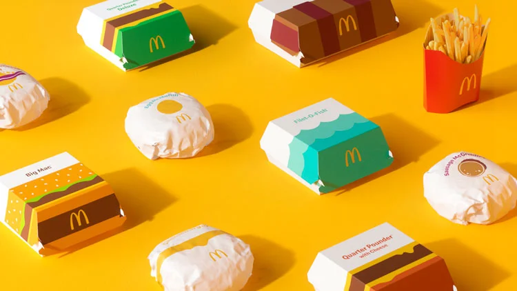 «Макдоналдс» сменит дизайн. Появились фото новой упаковки БигМака, Филе-О-Фиш и других бургеров - фото 3