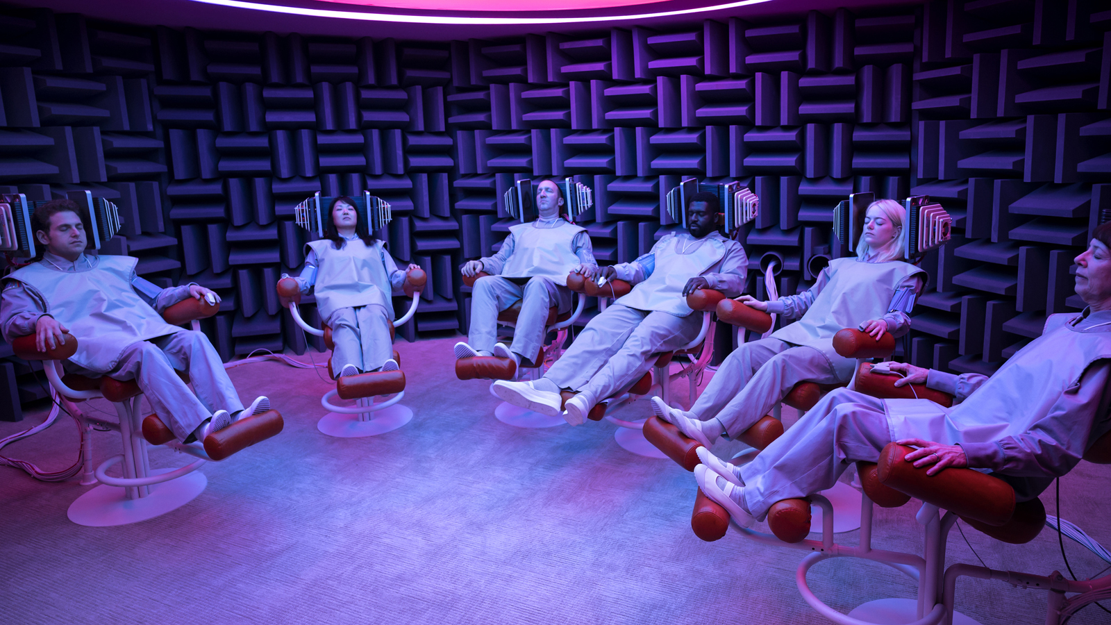 Рецензия на сериал «Маньяк» — психологический sci-fi с Эммой Стоун, не оправдавший надежд - изображение 3 Рецензия на сериал «Маньяк» — психологический sci-fi с Эммой Стоун, не оправдавший надежд - фото 3