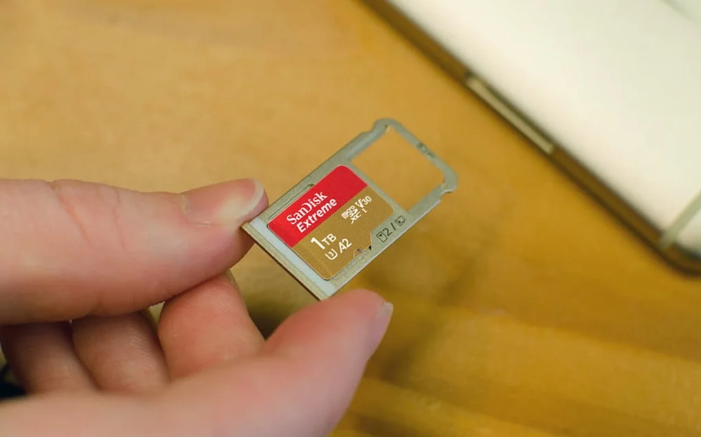 SanDisk начала продажи карты памяти на 1 ТБ: цена старого iPhone или флагмана Xiaomi - фото 1