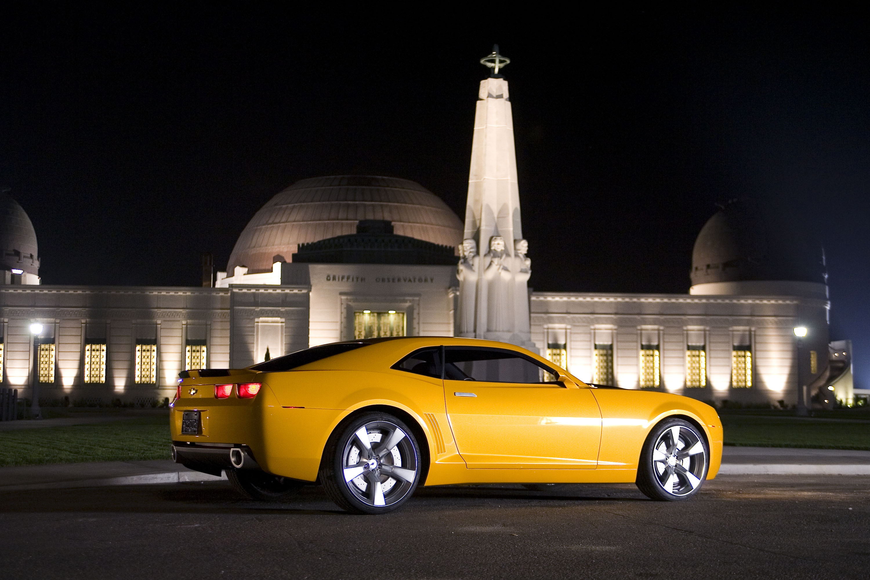 Бамблби и желтый Camaro: за что компании Chevrolet стоит поблагодарить  «Трансформеров» Майкла Бэя | Канобу