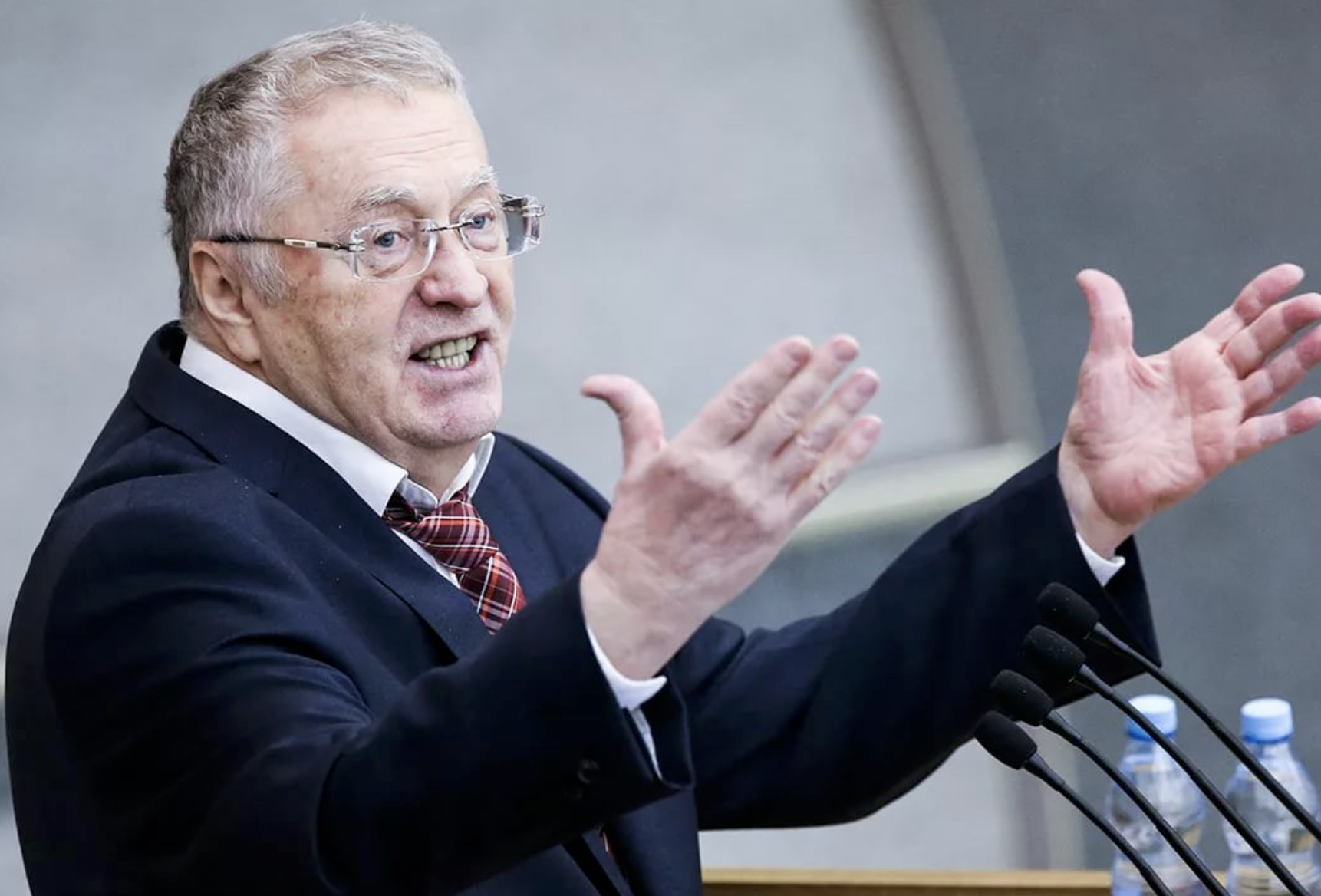 Жириновский рассказал, как правильно заниматься сексом во время эпидемии​ - фото 1