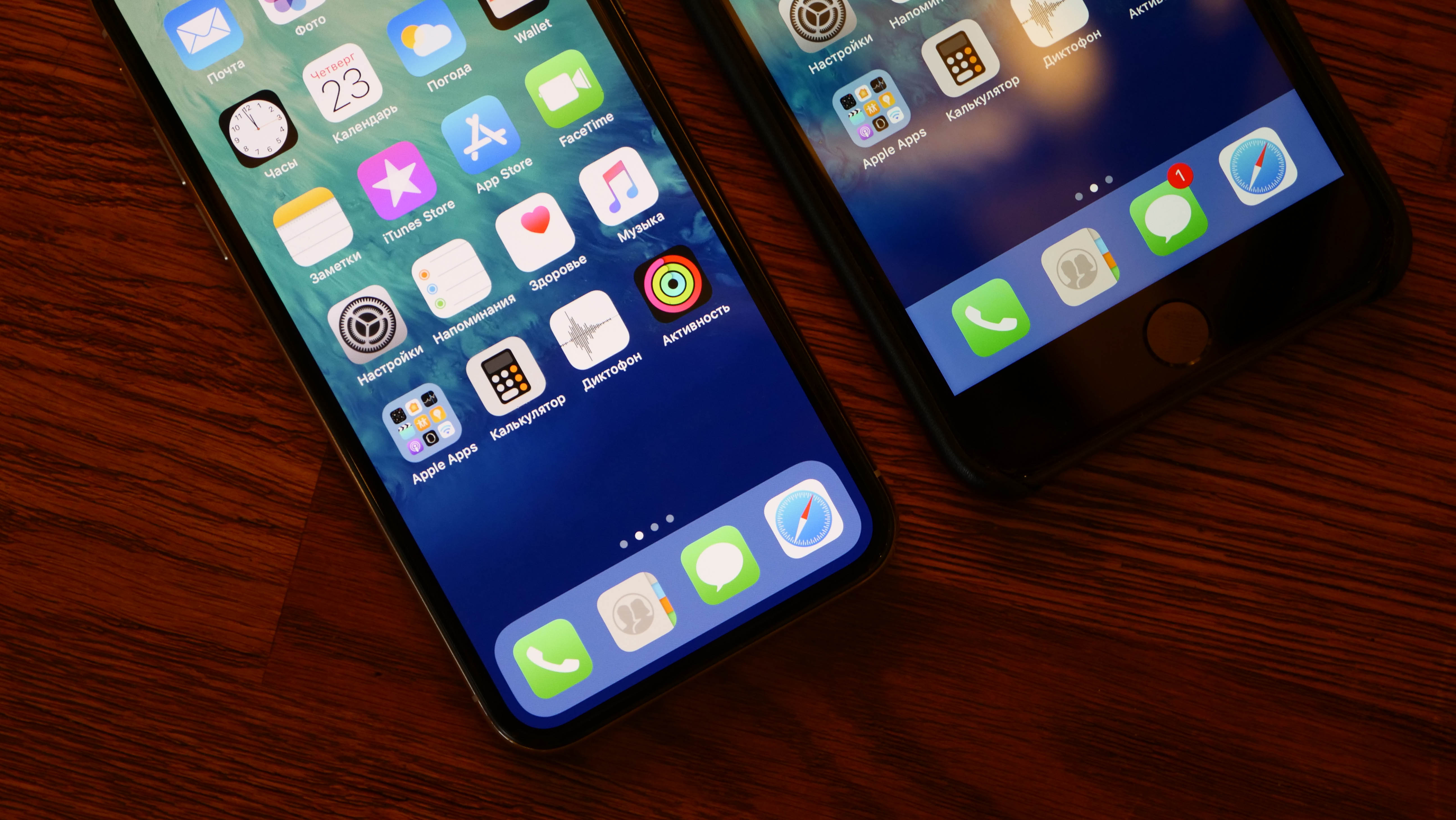 3 ноября начались продажи «юбилейного» iPhone X, первую партию которого раскупили буквально за 30 минут. Я провел со смартфоном неделю, и положительных впечатлений у меня осталось предостаточно… как и негативных.