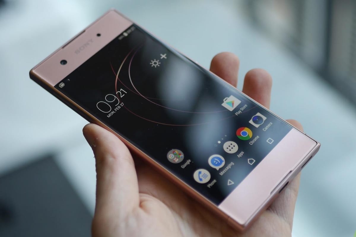 Компактные флагманы возвращаются. Sony показала XZ1 в двух размерах - фото 3