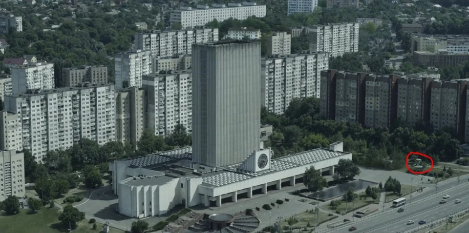 В сериале «Чернобыль» нашли ляп с памятником ликвидаторам катастрофы на ЧАЭС - фото 2