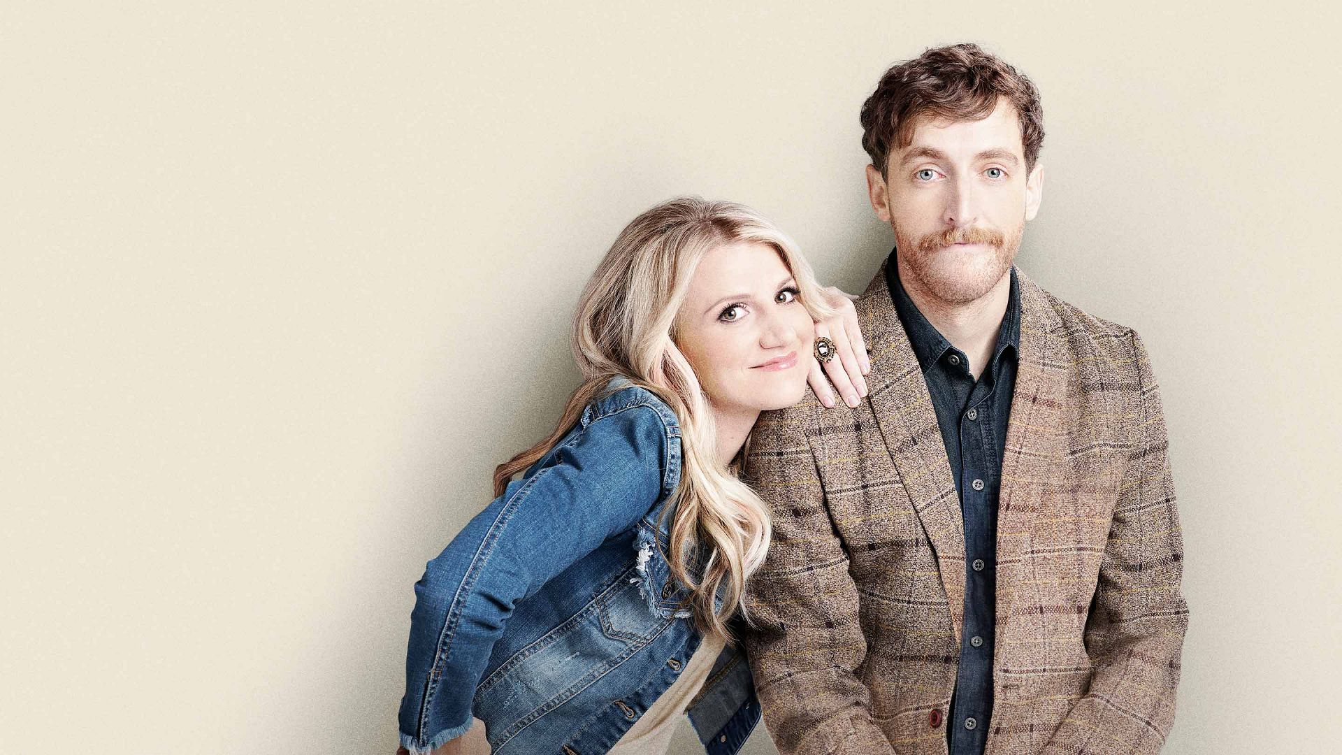 Весной 2019 года подошел к концу один из самых популярных ситкомов 00-х — The Big Bang Theory, известный у нас как «Теория большого взрыва». Любимые герои, может, и ушли в прошлое, а вот шоураннеры еще в полном расцвете сил. Смотрим пилот «Третьей положительной» (B Positive) и пытаемся разобраться, что нам приготовили авторы «Теории» — Чак Лорри и Джеймс Берроуз.