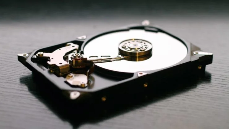 Из-за новой криптовалюты Chia Coin майнеры стали скупать SSD и HDD-диски - фото 1