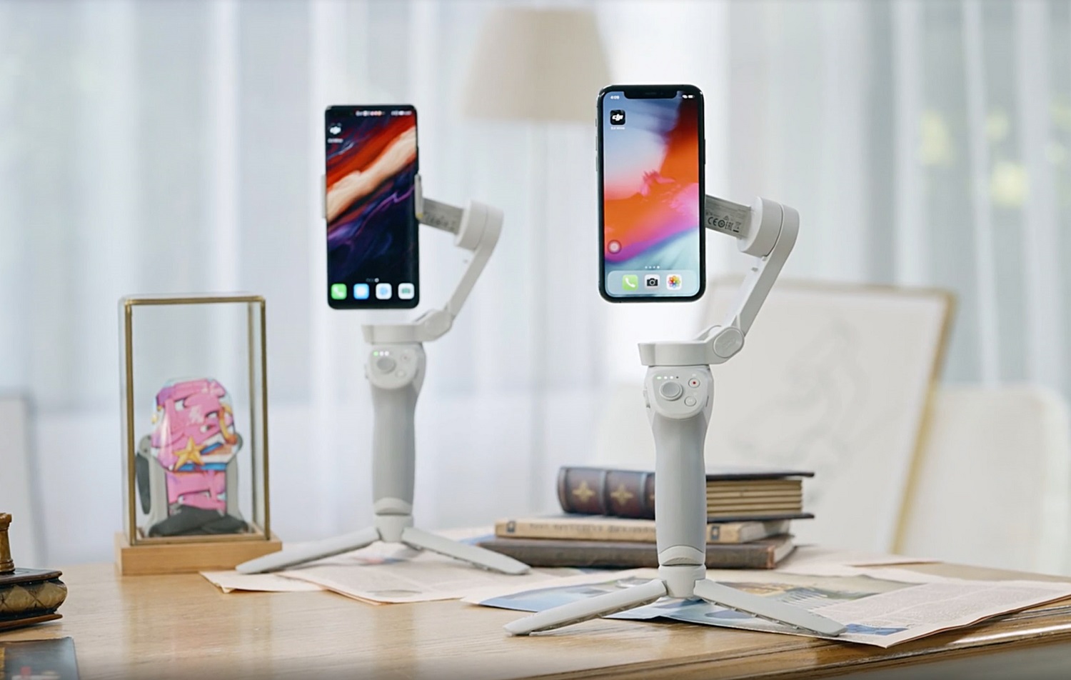 DJI представила ручной стабилизатор для смартфонов Osmo Mobile 4 - фото 1