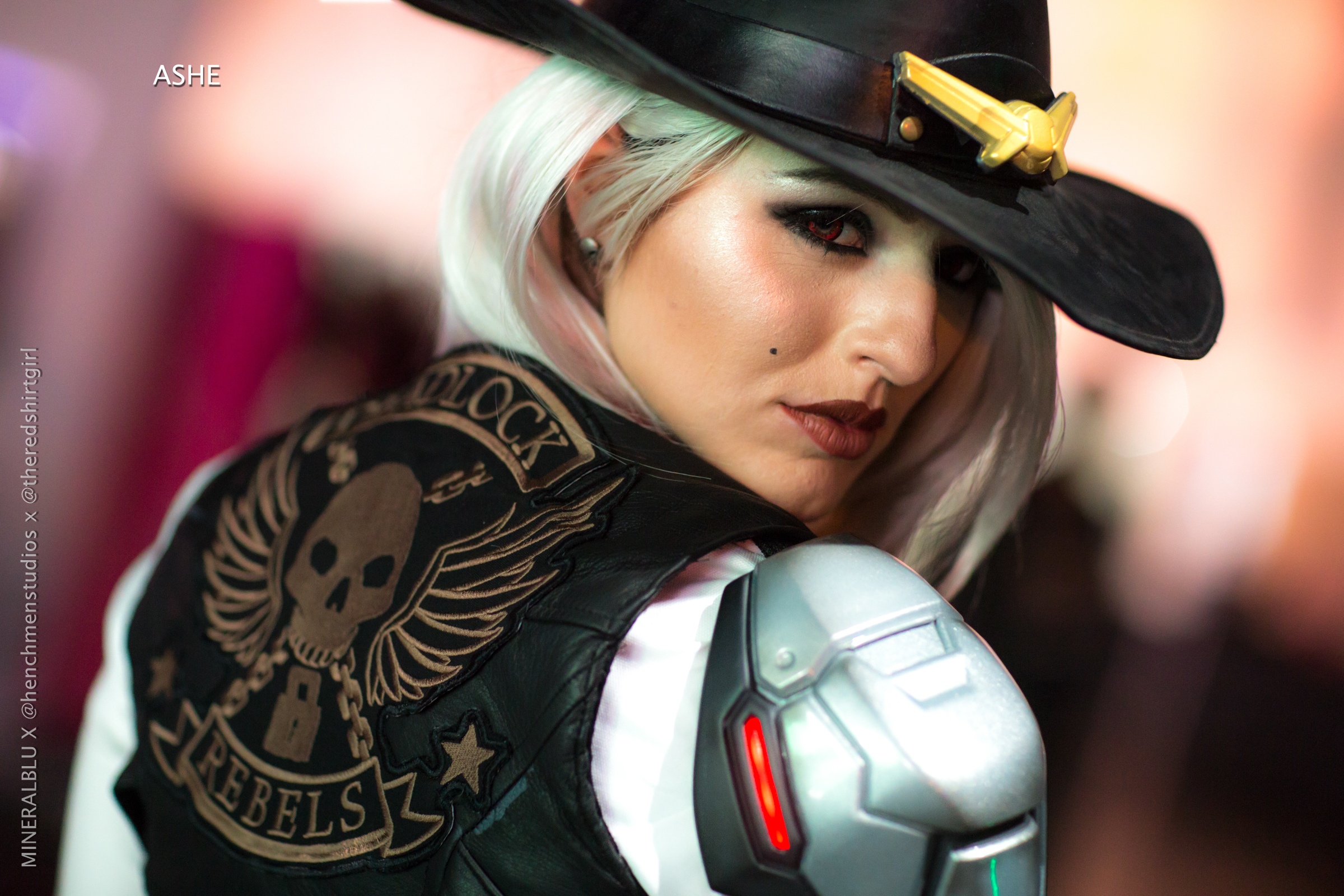 Взгляните на официальный косплей Эш из Overwatch! Blizzard явно очень постаралась - фото 3