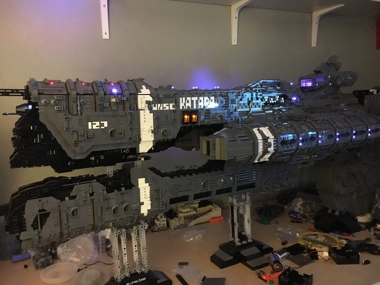 Фанат Halo потратил 5 лет и 25 тысяч деталек LEGO, чтобы собрать корабль из игры - фото 1