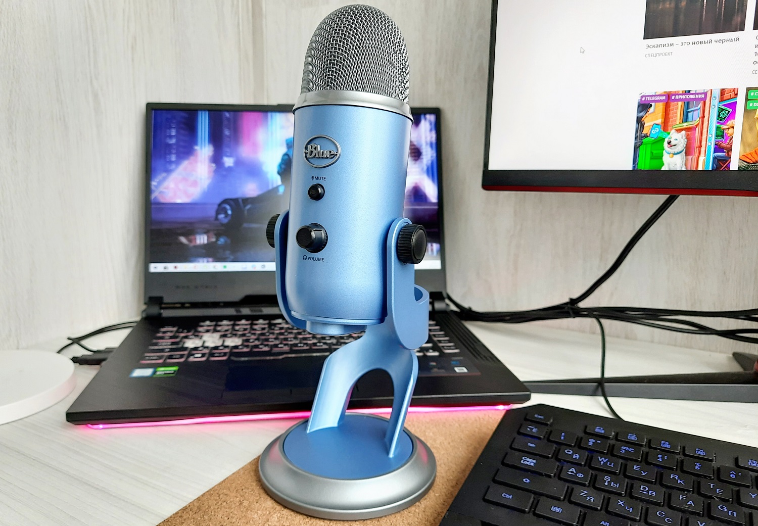 Обзор Blue Yeti. Микрофон в ретро стиле для стримов, записи голоса и видео - изображение 4 Обзор Blue Yeti. Микрофон в ретро стиле для стримов, записи голоса и видео - фото 4