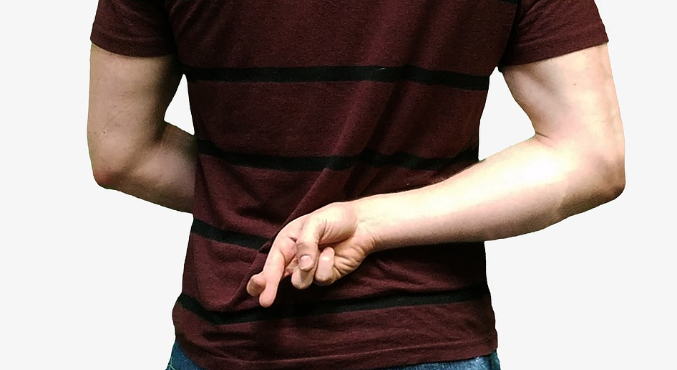 Когда читер «усаживает» сотни ботов за сотни айпишников и за пару лет выбивает себе столько игровых достижений, что, продав их, покупает домик на островах — это в общем-то понятно. Плохо, неэтично, аморально, но понятно. Но вот зачем читерить, когда это никакой материальной прибыли вне игры не приносит — понять сложнее. Разбираемся в психологии читерства и в том, почему же это так приятно — правила нарушать.