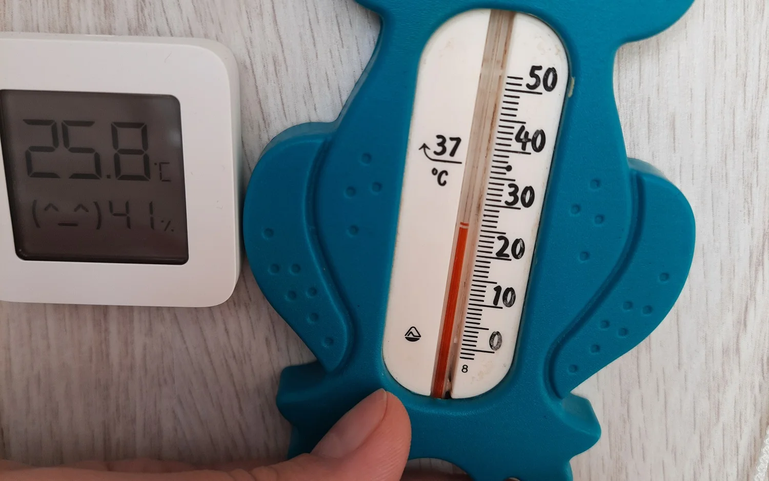 Обзор Xiaomi Mijia Termometer 2 — миниатюрный смарт-термометр для дома и дачи - фото 12