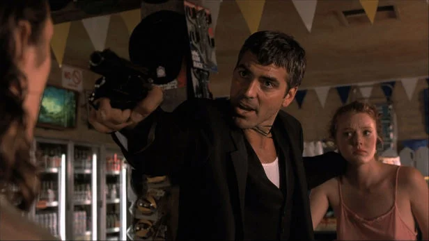 Лучшие роли Джорджа Клуни. От грабителя банков до агента ЦРУ - фото 1