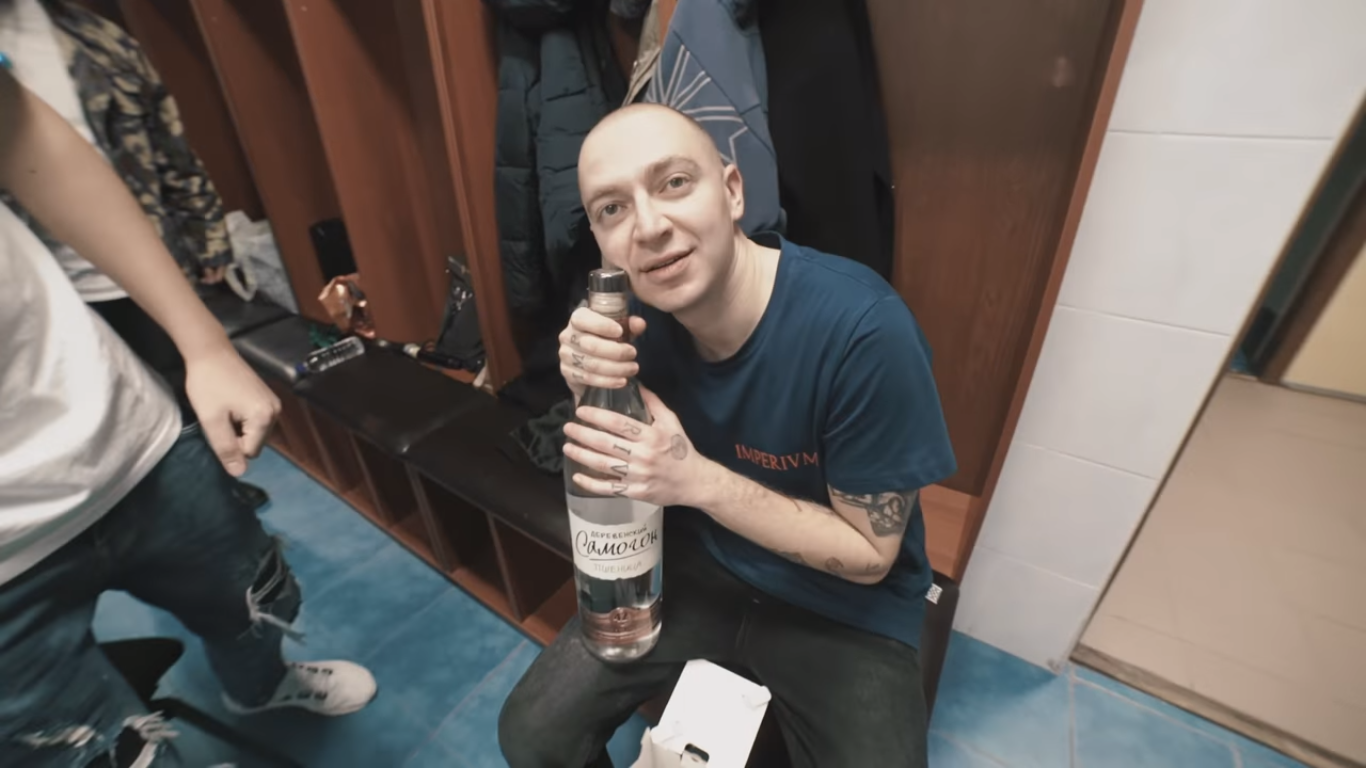 ​Dizaster и V1lat в пятой части дневников IMPERIVM TOUR от Оксимирона - фото 1