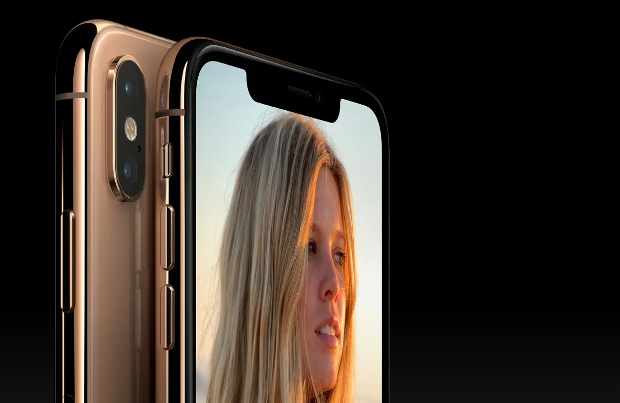 Новые iPhone поступили в продажу! XS Max уже у нас, и мы делимся с вами своими впечатлениями после пары часов пользования самым большим смартфоном Apple в истории.