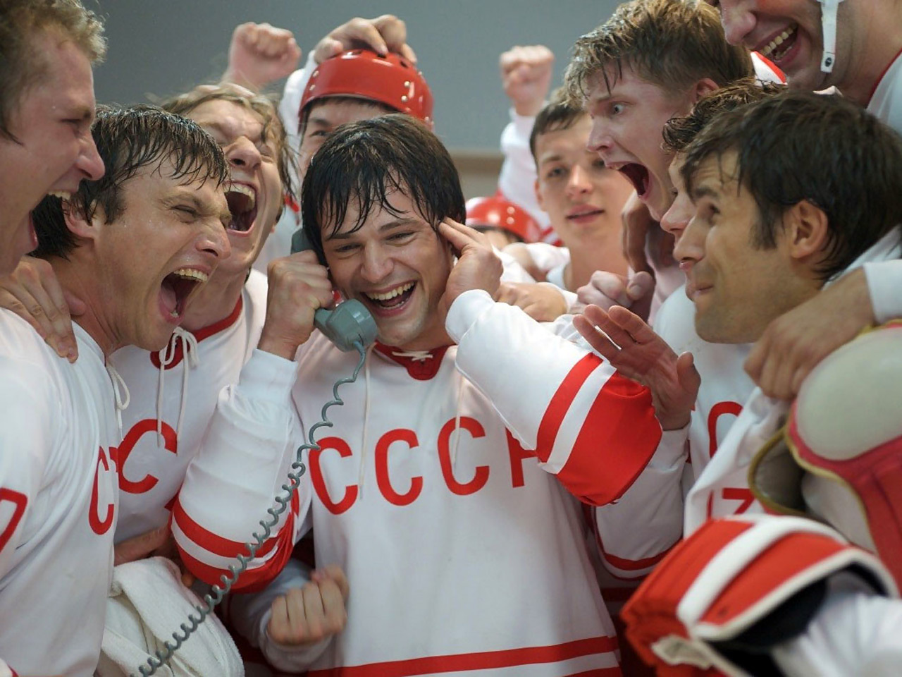 От «Легенды №17» до «Чернобыля»: Даниле Козловскому — 36. Вспоминаем его лучшие фильмы - изображение 3 От «Легенды №17» до «Чернобыля»: Даниле Козловскому — 36. Вспоминаем его лучшие фильмы - фото 3