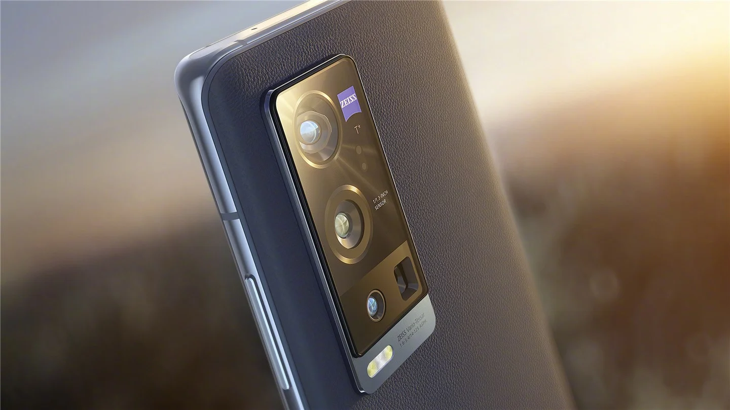 Представлен Vivo X60 Pro+: флагманский камерофон на Snapdragon 888 - фото 1
