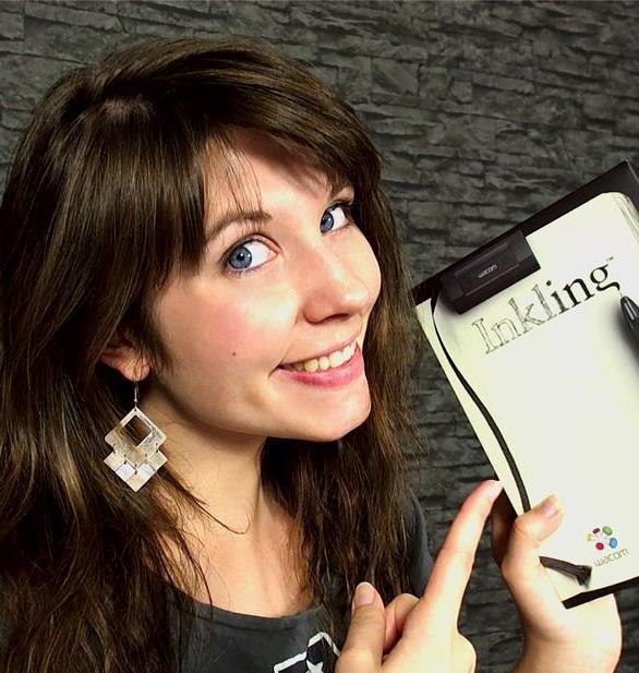 Комментатор и ведущая, которая похожа на Трейсер из Overwatch - фото 4