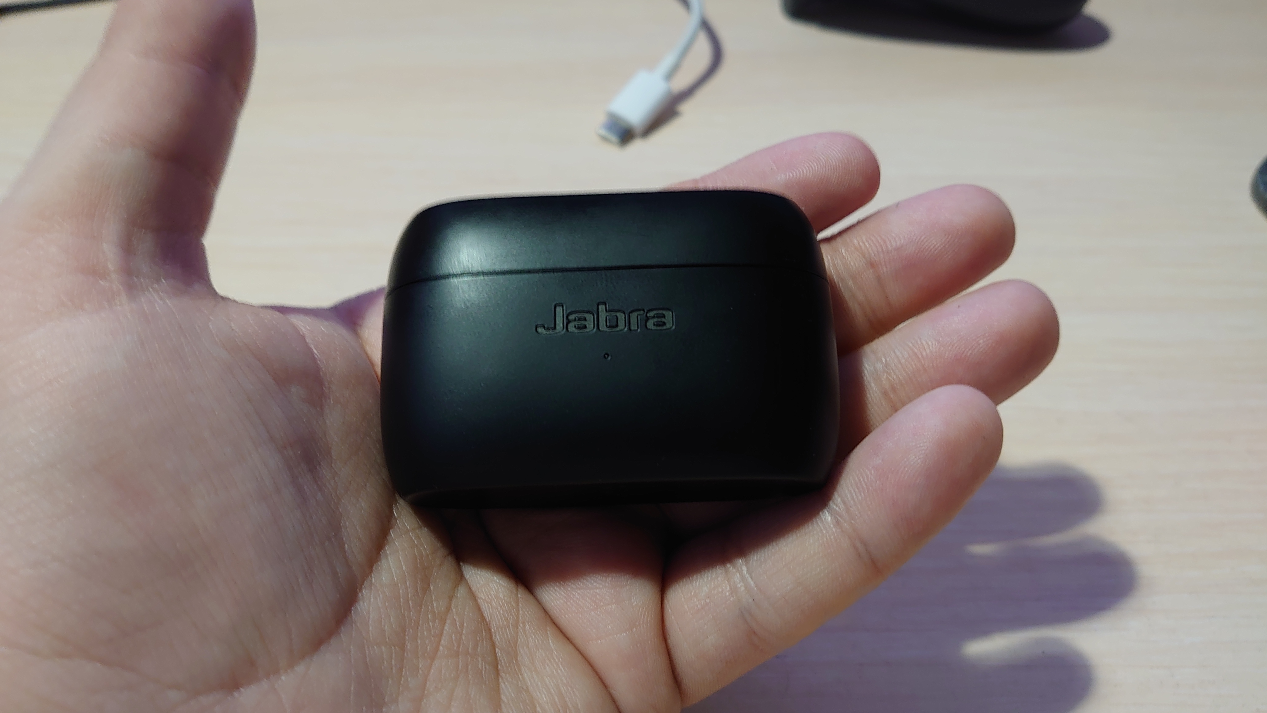 Обзор Jabra Elite 85t. Беспроводные наушники со множеством полезных функций - фото 9