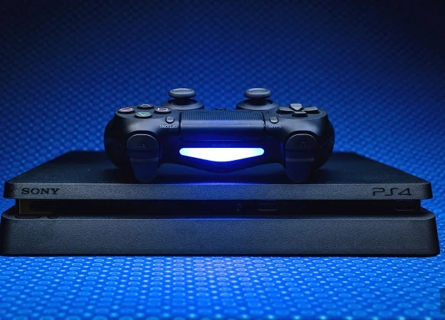 Моддеры научились запускать игры с PlayStation 2 на взломанной  PlayStation 4 - фото 1