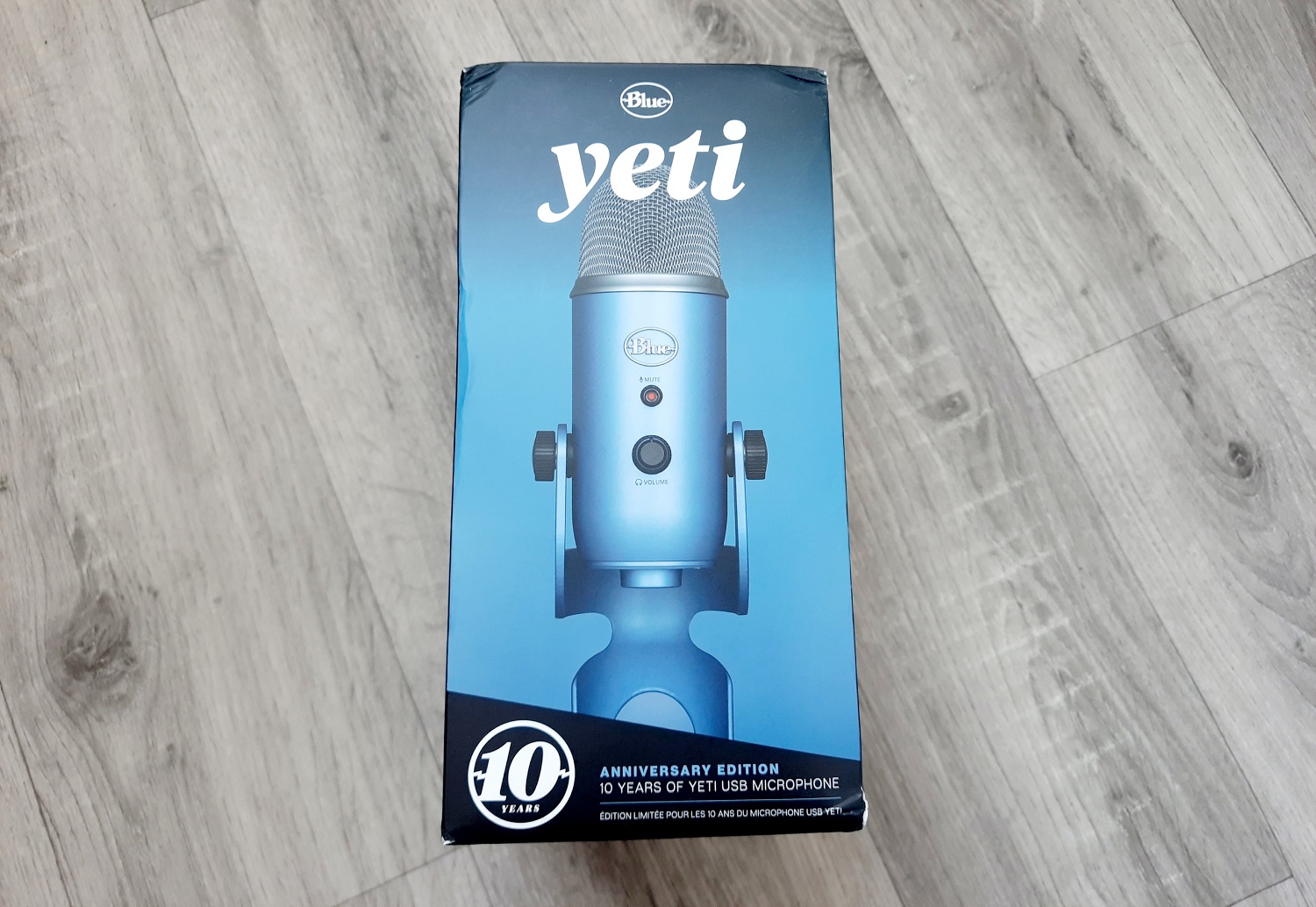 Обзор Blue Yeti. Микрофон в ретро стиле для стримов, записи голоса и видео - изображение 1 Обзор Blue Yeti. Микрофон в ретро стиле для стримов, записи голоса и видео - фото 1