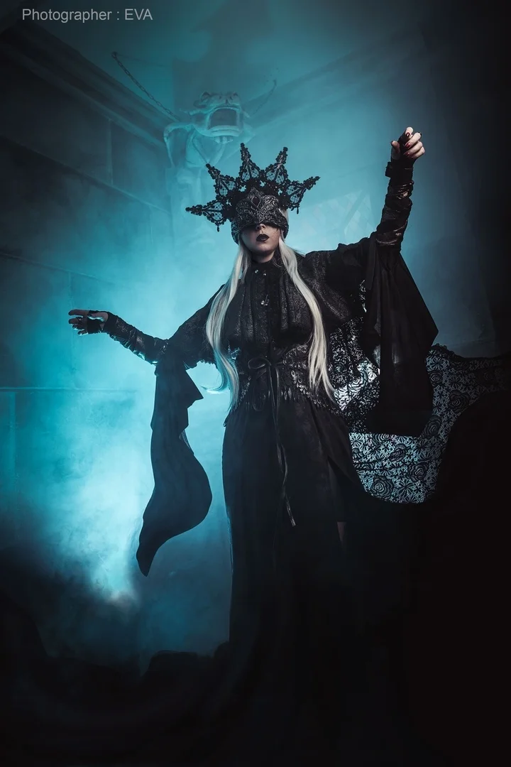 Павшая Хранительница Огня в мрачном и впечатляющем косплее Dark Souls - фото 7
