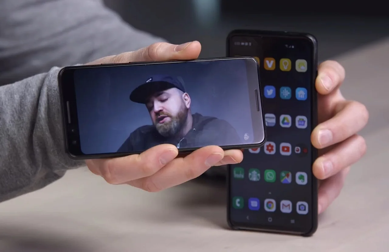 Samsung Galaxy S10 можно разблокировать фотографией владельца на экране другого смартфона - фото 1