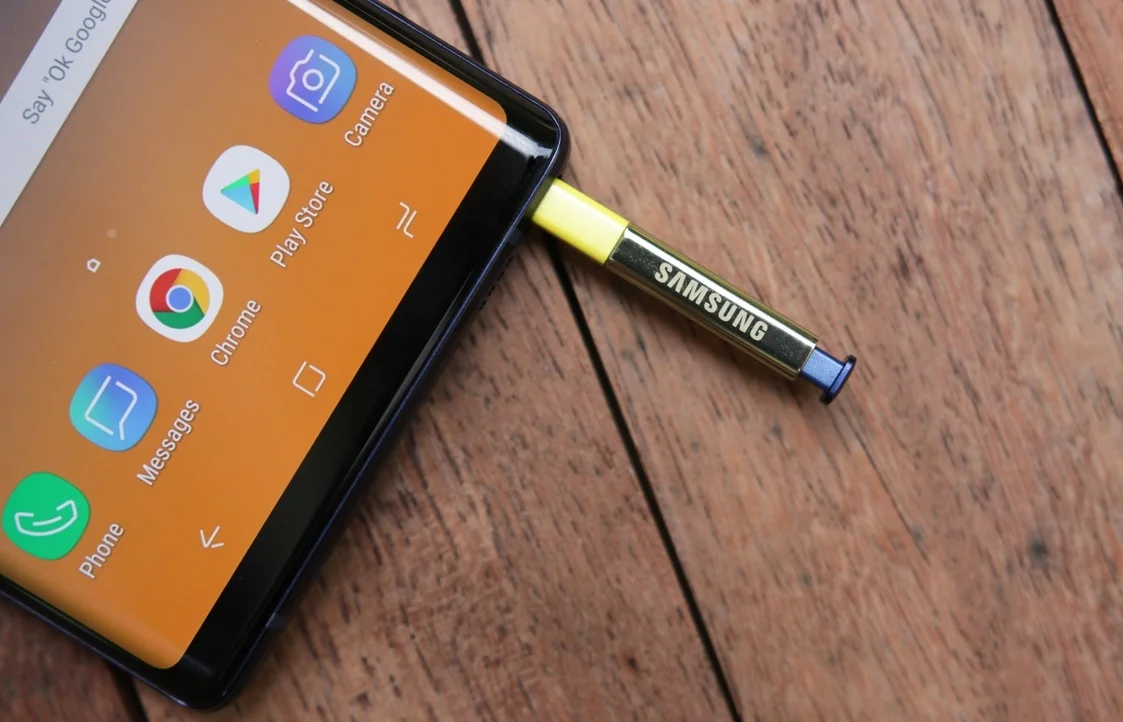 Samsung Galaxy Note 10 лишат 3,5-мм разъема и физических кнопок - фото 1