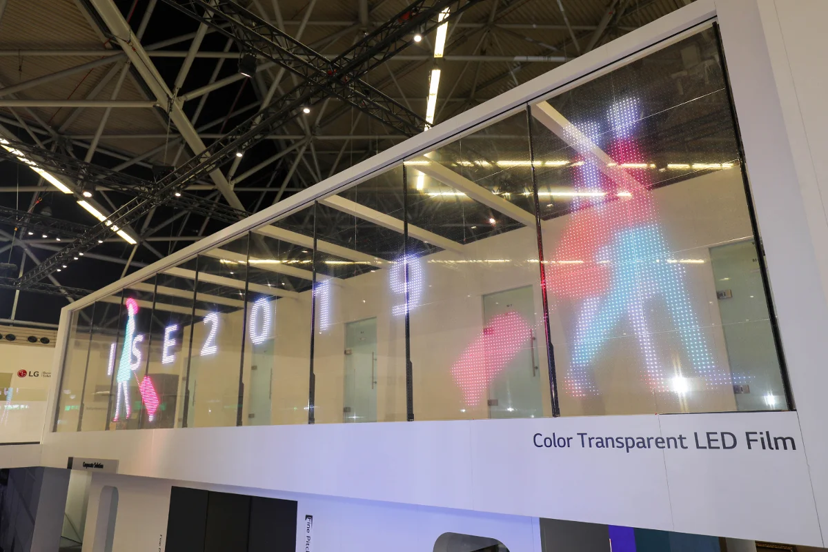 LG на выставке ISE 2019: передовые прозрачные экраны и стены из дисплеев  - фото 3