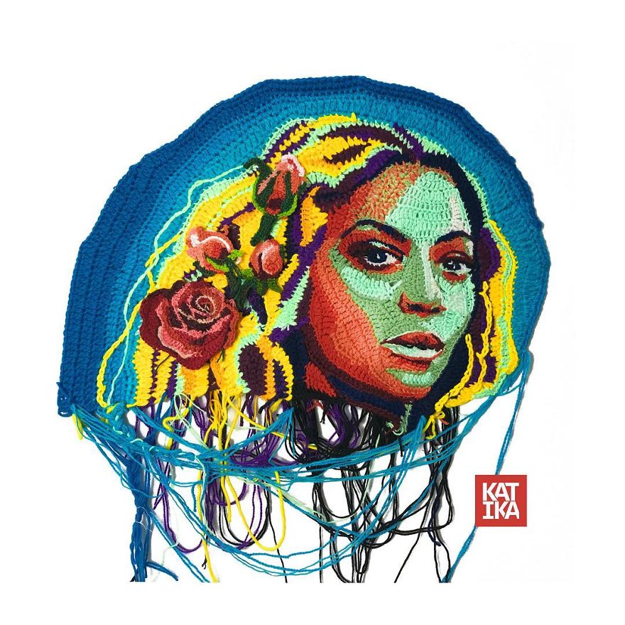 Вязаные Бэтмен и Илон Маск: художница создает крутые портреты из ниток - фото 2