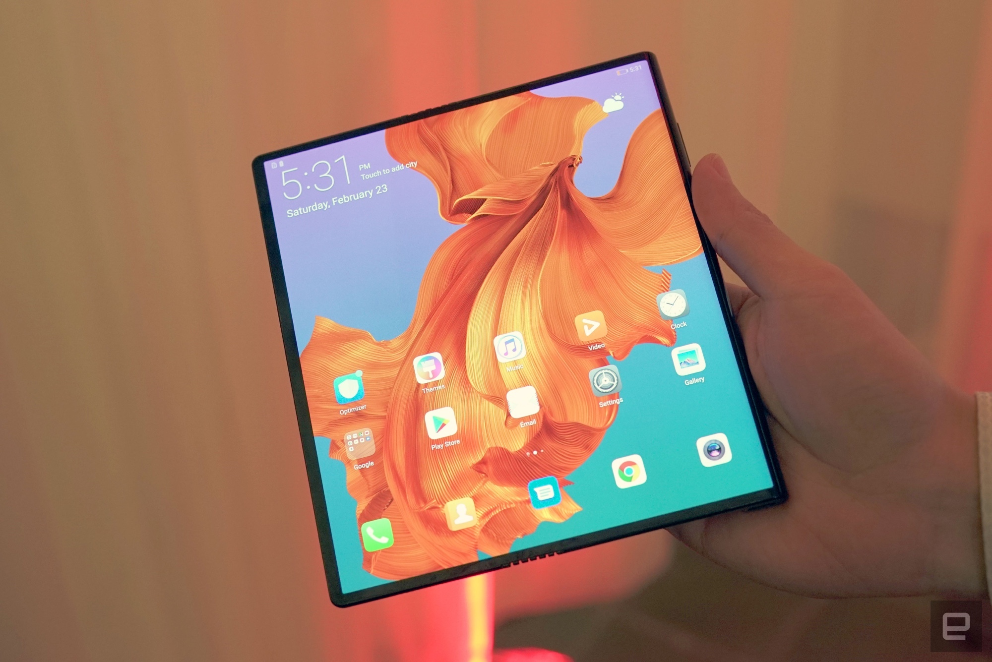 Huawei представила складной смартфон Mate X — более дорогую угрозу Samsung Galaxy Fold - фото 1