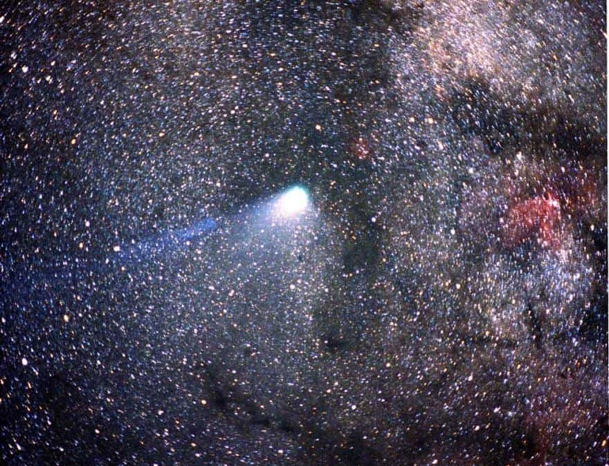 Легендарная комета Галлея, снатая проектом Deep Space. 