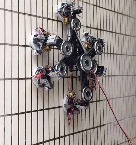 Уникальные робоприсоски позволяют лазать по любым стенам, как Человек-Паук - фото 2